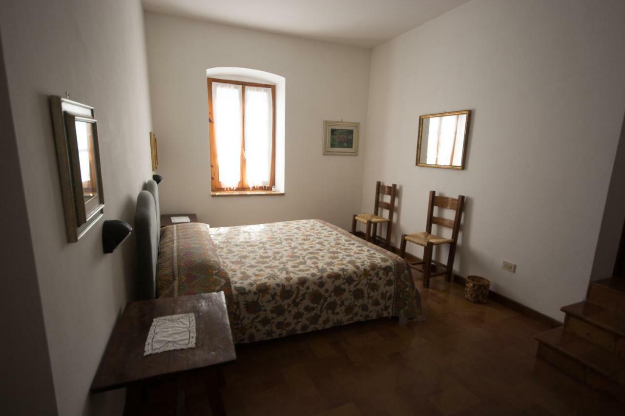 福利尼奥Casa Dei Lecci公寓 外观 照片